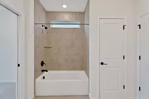 3284 Mallory Creek Ln, Aurora, IL 60503 - Photo 11