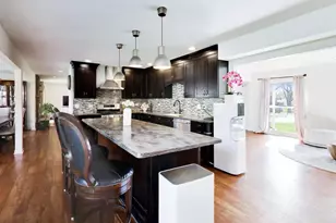 5S671 Buttonwood Ct, Naperville, IL 60540 - Photo 7