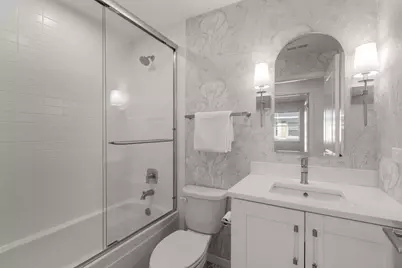 612 Kenwood Avenue, Libertyville, IL 60048 - Photo 17