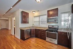6241 N Claremont Ave, Chicago, IL 60659 - Photo 9