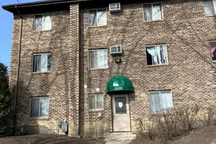 8108 Waterbury Ct, Woodridge, IL 60517 - Photo 1