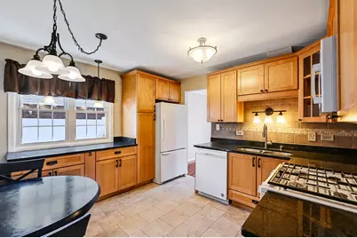 6928 W Crandall Avenue, Worth, IL 60482 - Photo 5
