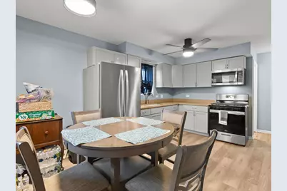 636 E 156th Place, South Holland, IL 60473 - Photo 5