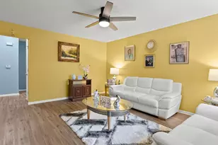 636 E 156th Pl, South Holland, IL 60473 - Photo 3