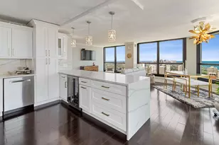 1030 N State St, Chicago, IL 60610 - Photo 9
