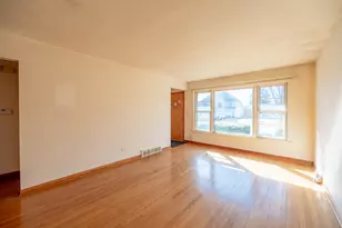 333 Barron St, Bensenville, IL 60106 - Photo 5