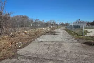 318 W 112th St, Chicago, IL 60628 - Photo 29