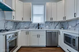 318 W 112th St, Chicago, IL 60628 - Photo 3