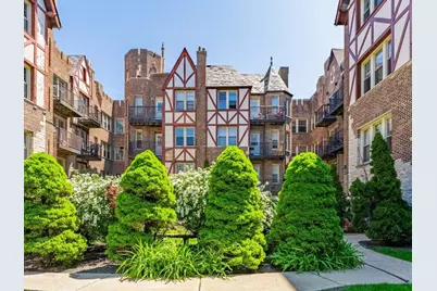 5717 N Kimball Avenue #2N, Chicago, IL 60659 - Photo 1