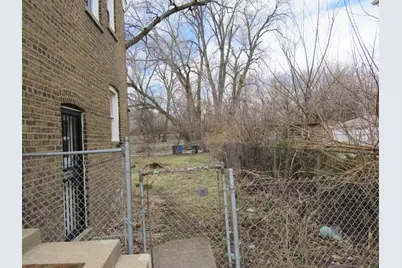 8756 S Kimbark Avenue, Chicago, IL 60619 - Photo 17