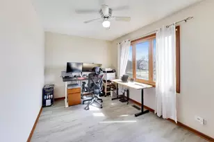 1075 Longford Rd, Bartlett, IL 60103 - Photo 35