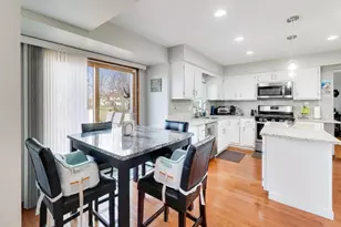 1075 Longford Rd, Bartlett, IL 60103 - Photo 19