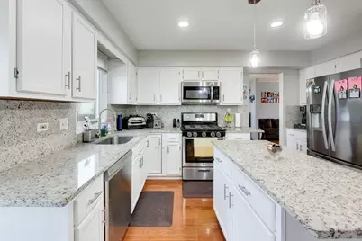 1075 Longford Road, Bartlett, IL 60103 - Photo 13