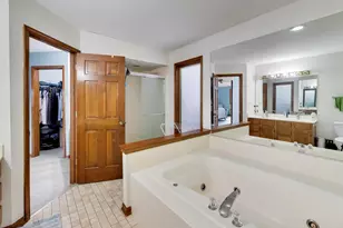 1075 Longford Rd, Bartlett, IL 60103 - Photo 35