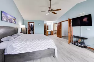 1075 Longford Rd, Bartlett, IL 60103 - Photo 25