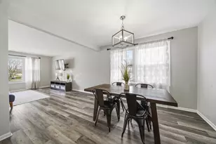 16740 Forest Ave, Oak Forest, IL 60452 - Photo 9