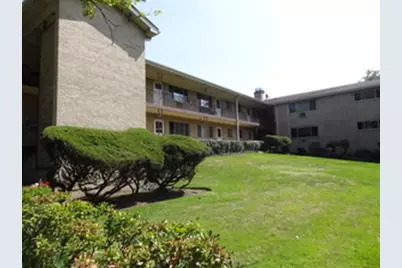 1425 W Touhy Avenue #103, Park Ridge, IL 60068 - Photo 1