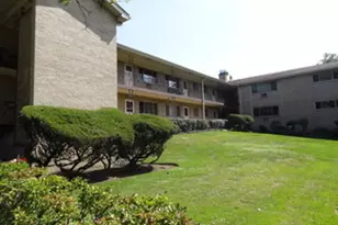 1425 W Touhy Ave, Park Ridge, IL 60068 - Photo 1