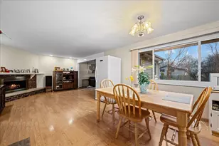 631 Venice Ct, Schaumburg, IL 60193 - Photo 5