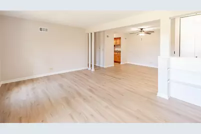 530 Shorely Drive #104, Barrington, IL 60010 - Photo 3