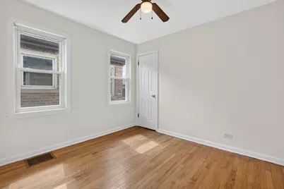10552 S Troy Street, Chicago, IL 60655 - Photo 17