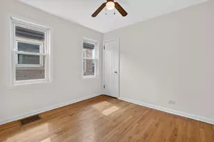 10552 S Troy St, Chicago, IL 60655 - Photo 17