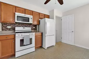 10552 S Troy St, Chicago, IL 60655 - Photo 11