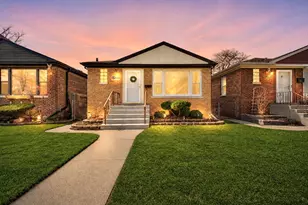 10552 S Troy St, Chicago, IL 60655 - Photo 3
