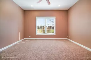 24833 Winterberry Ln, Plainfield, IL 60585 - Photo 7