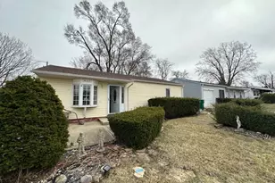 407 Laurel Ave, Romeoville, IL 60446 - Photo 1