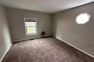 407 Laurel Ave, Romeoville, IL 60446 - Photo 5