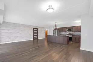 9864 Leland Ave, Schiller Park, IL 60176 - Photo 5