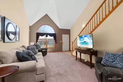 574 Sudbury Circle, Oswego, IL 60543 - Photo 3