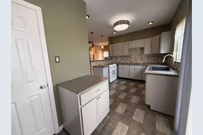 111 E Peach Street, Centralia, IL 62801 - Photo 25