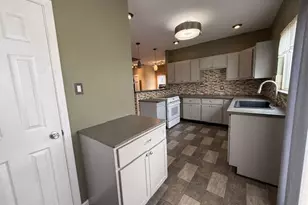 111 E Peach St, Centralia, IL 62801 - Photo 25