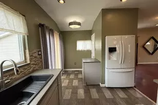 111 E Peach St, Centralia, IL 62801 - Photo 23