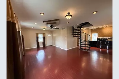 111 E Peach Street, Centralia, IL 62801 - Photo 17