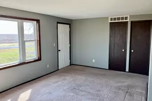 26292 Covell Rd, Sterling, IL 61081 - Photo 7