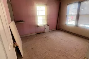 2221 N 73rd Ct, Elmwood Park, IL 60707 - Photo 5