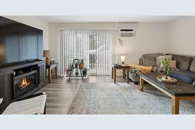 10820 Kilpatrick Avenue #1SW, Oak Lawn, IL 60453 - Photo 3