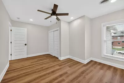 305 W Exchange Street #B, Sycamore, IL 60178 - Photo 13