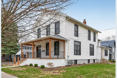 305 W Exchange Street #B, Sycamore, IL 60178 - Photo 1