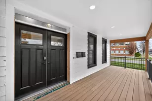 305 W Exchange St, Sycamore, IL 60178 - Photo 3