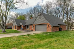 1816 Wolff Dr, Marion, IL 62959 - Photo 3