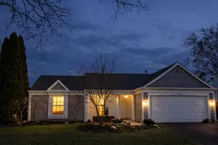 1863 Castle Pines Cir, Elgin, IL 60123 - Photo 29