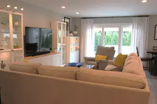 1863 Castle Pines Cir, Elgin, IL 60123 - Photo 11