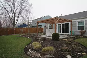 1863 Castle Pines Cir, Elgin, IL 60123 - Photo 25