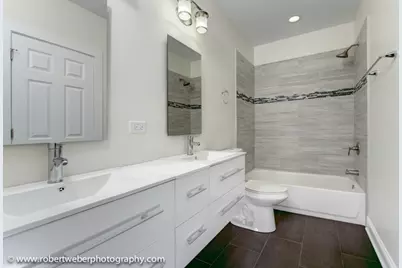 2329 W Barry Avenue #2, Chicago, IL 60618 - Photo 7