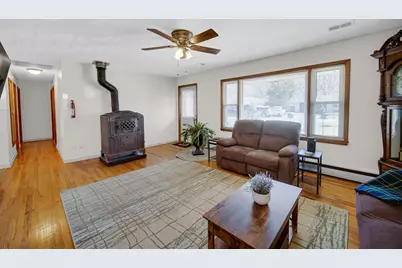 3709 Hawthorne Street, Harvard, IL 60033 - Photo 3