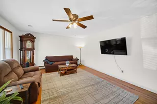 3709 Hawthorne St, Harvard, IL 60033 - Photo 5